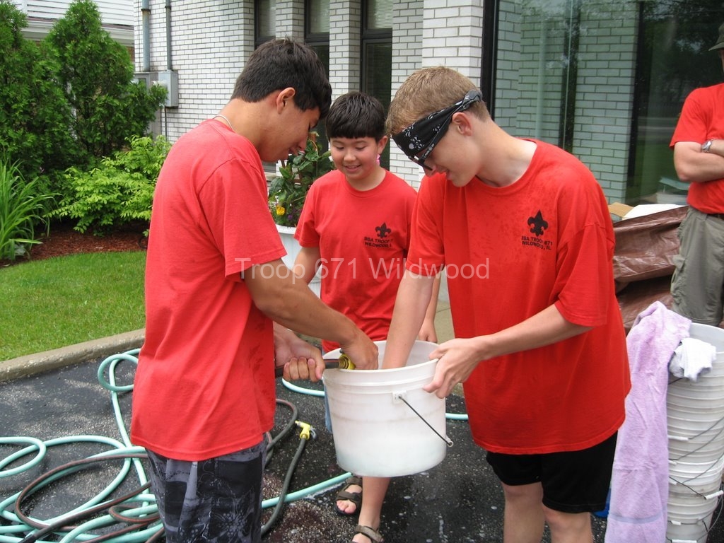 2009-06-13TroopCarWash024
