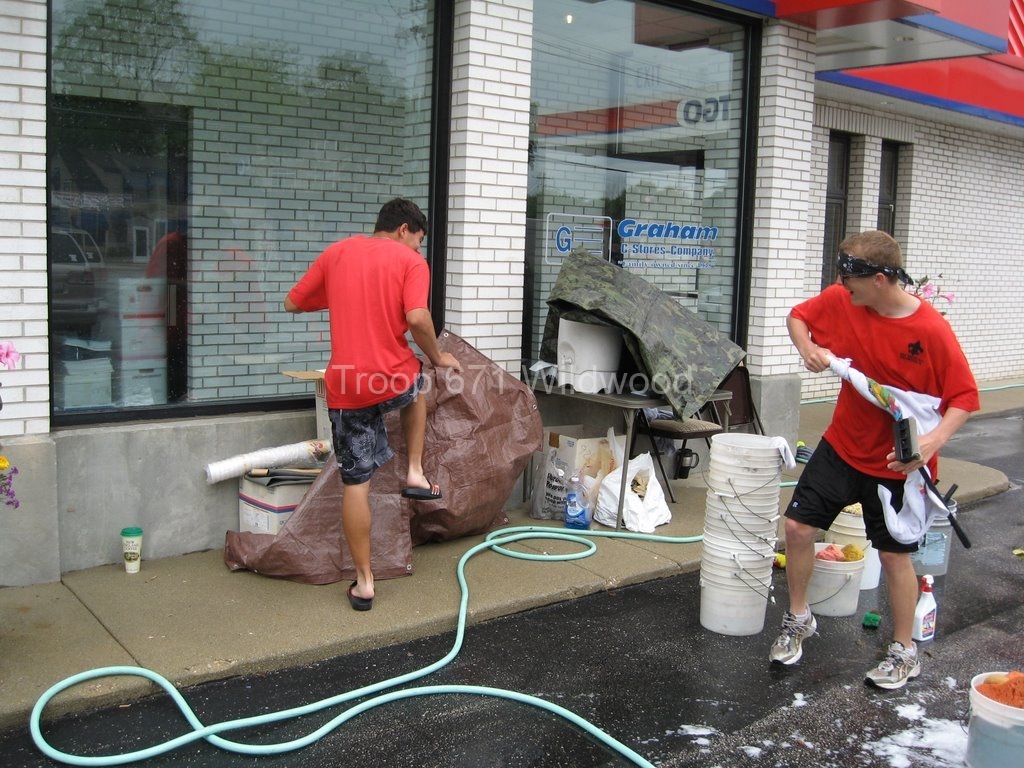 2009-06-13TroopCarWash040
