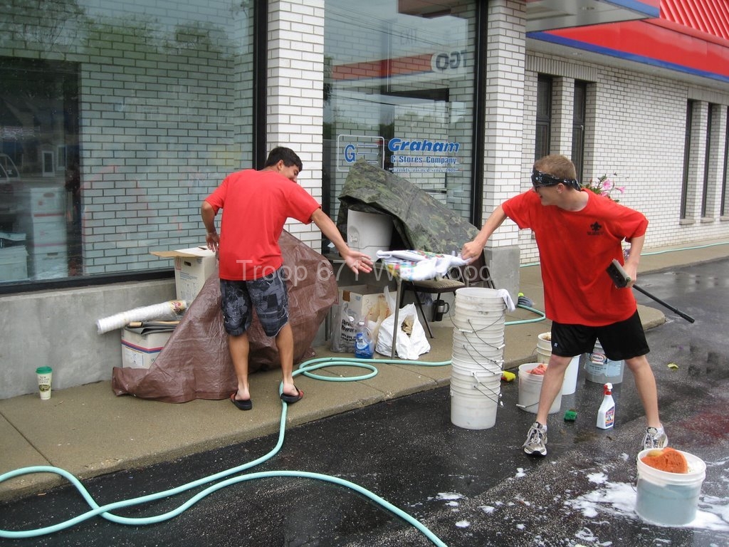 2009-06-13TroopCarWash041