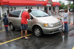 2009-06-13TroopCarWash019