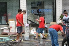 2009-06-13TroopCarWash068