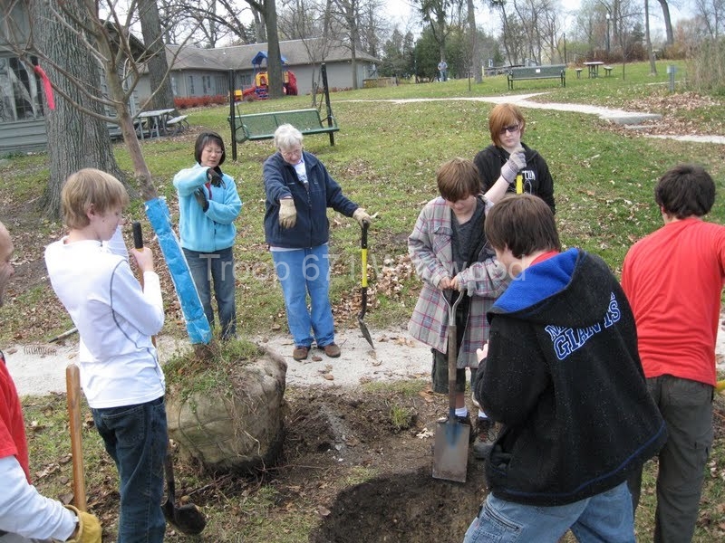 2012-11-10WildwoodParkDistrictServiceProject041