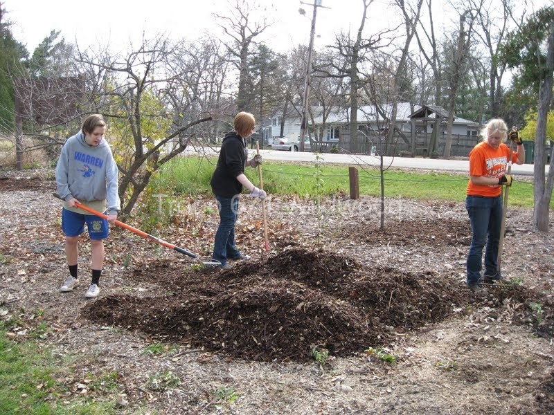 2012-11-10WildwoodParkDistrictServiceProject090