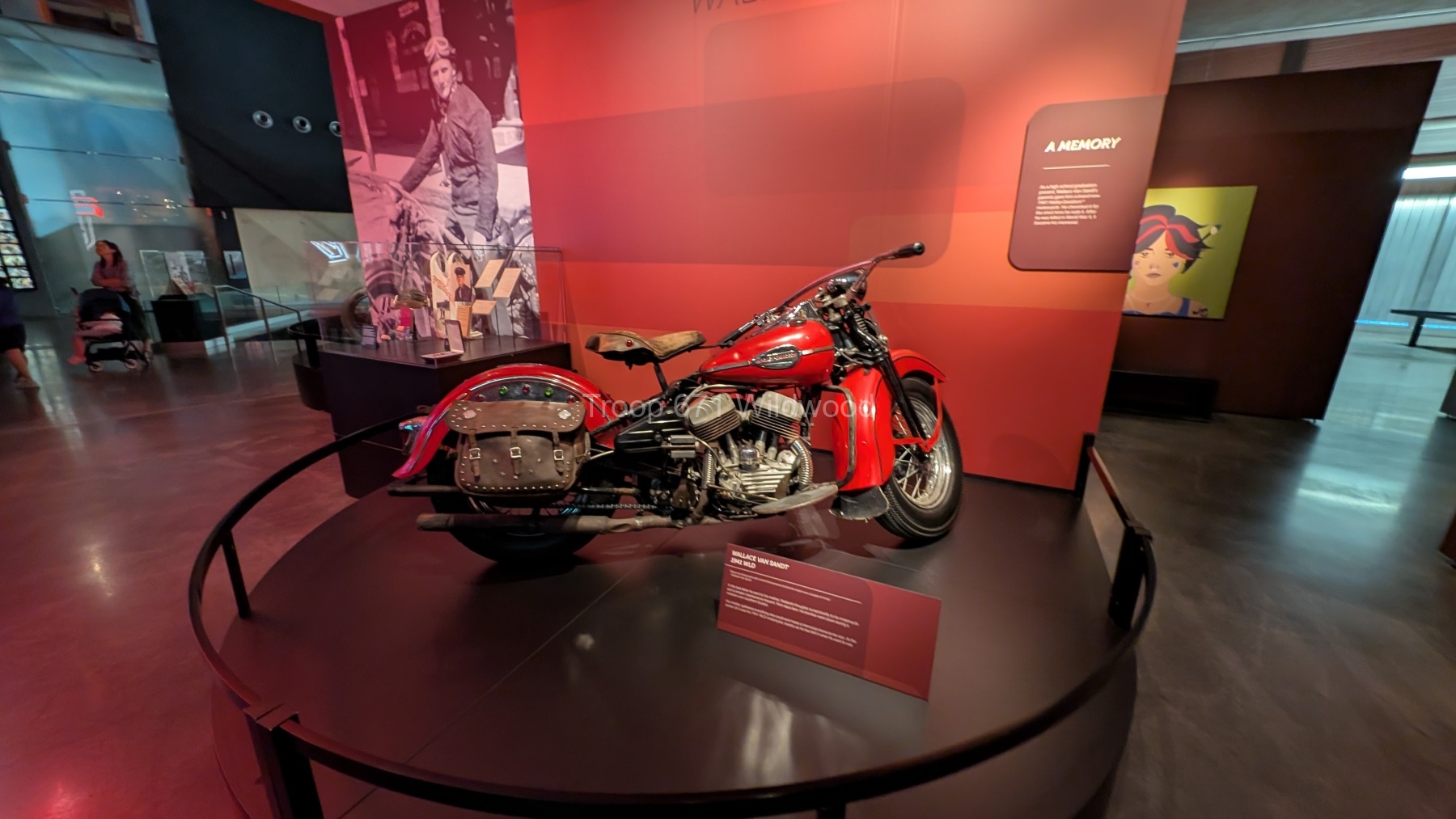 PXL_20250927_194043156