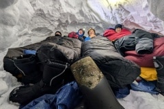4 Scouts sleep in a snow cave!